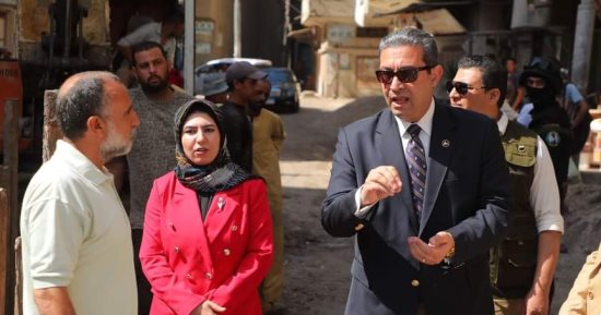 محافظ دمياط يتابع ميدانيًا مستجدات الموقف التنفيذى لمشروع صرف صحي شط جريبة
