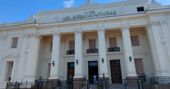 إحالة أوراق عامل للمفتى بتهمة قتل زوجين وأبنائهما فى الإسكندرية