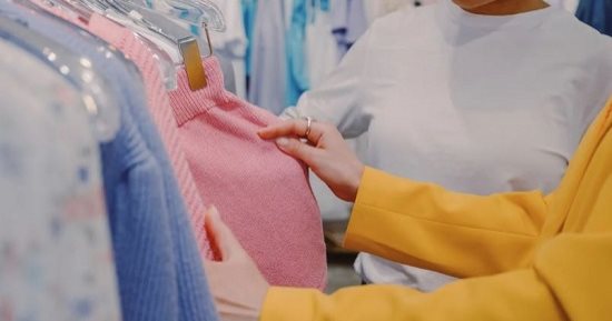 5 قطع ملابس تجنبيها فى إطلالتك بالجامعة أو العمل