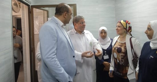 وكيل صحة الدقهلية يجرى زيارة مفاجئة لمستشفى حميات المنصورة