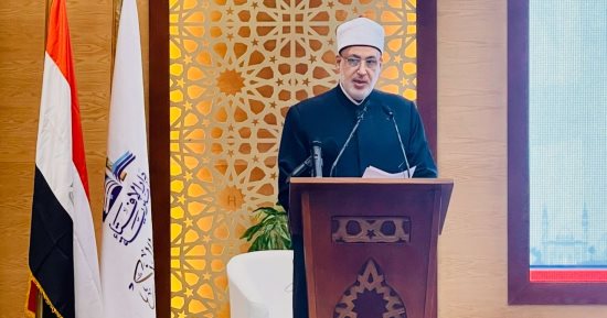 وكيل الأزهر يدعو للتعامل مع الذكاء الاصطناعى بالإيجابية وحسن الاستثمار