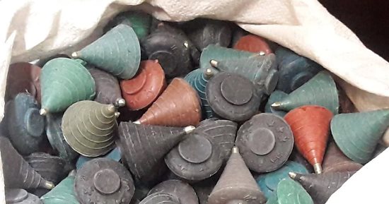 اليوم العالمى للعبة النحلة الدوارة.. هل تعود أصولها للفراعنة؟