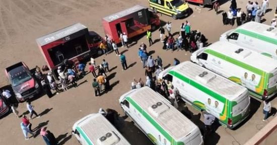فحص 1436 مواطنا ضمن قوافل "بداية جديدة" الطبية بدمياط