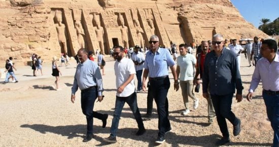 محافظ أسوان يتفقد معبد أبوسمبل استعداداً لاحتفالات تعامد الشمس.. صور
