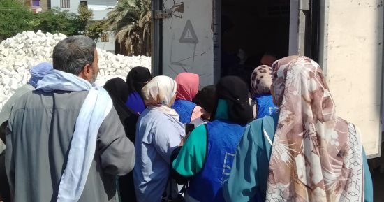 ثلاجات لحوم حياة كريمة المتنقلة تصل قرية العواونة ببنى سويف.. صور