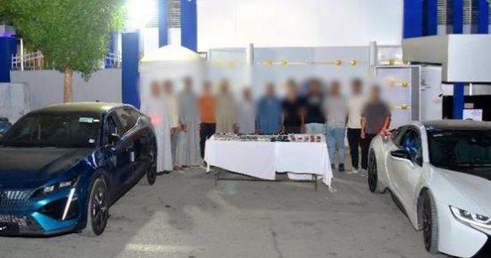 سقوط أخطر عصابة تنصب على المواطنين فى المراهنات الإلكترونية.. صور