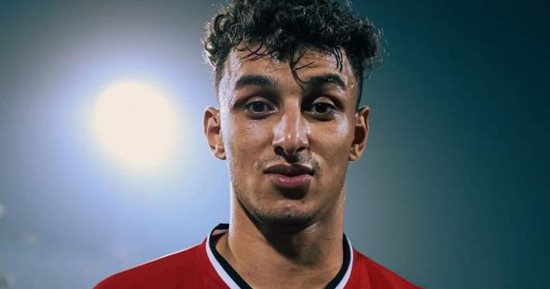 علي ماهر يطمئن على أحمد عيد ويشيد بأدائه مع المنتخب