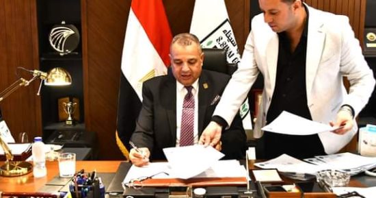 محافظ جنوب سيناء يصدق على عقود تقنين لوضع يد سكني بعد استيفاء الشروط القانونية