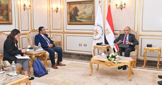 ‫ وزير الرى يلتقى المدير الإقليمى لصندوق المناخ الأخضر للشرق الأوسط وشمال أفريقيا