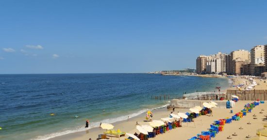 خريف الإسكندرية.. أحلى فسحة على الشاطئ.. انخفاض نسبة الإشغال إلى 5% يضفى متعة خاصة.. هدوء حالة البحر وأجواء معتدلة حتى نهاية الإسبوع.. والسياحة والمصايف: مستمرون فى مراقبة الشواطئ لرصد أى تجاوزات .. فيديو وصور