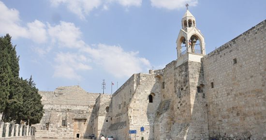 مكان مولد المسيح.. تعرف على كنيسة المهد فى بيت لحم بفلسطين