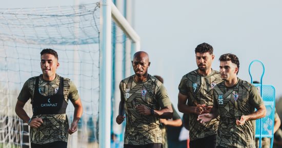 لاعبو الزمالك يتدربون فى صالة الجيم استعدادا للأهلى