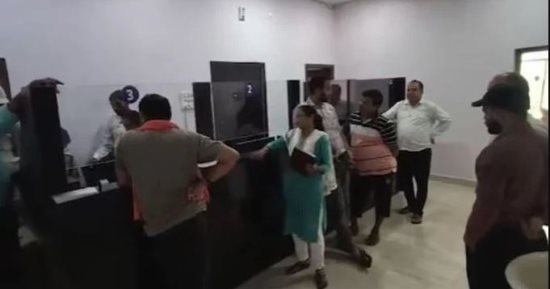 وظائف وهمية.. محتالون ينصبون على المتقدمين للعمل فى فرع بنك هندى مزيف