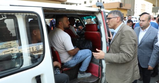 محافظ الجيزة يشدد على توقيع غرامات على السائقين غير الملتزمين بالأجرة المحددة