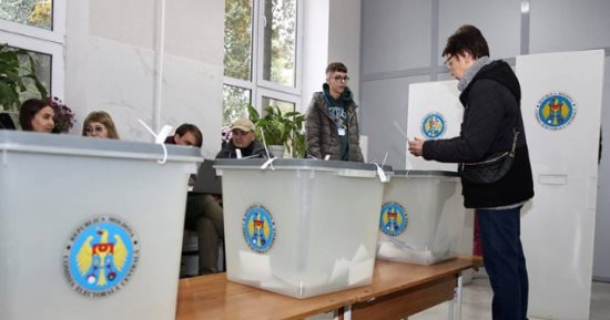 نتائج مبكرة: 57% من ناخبى مولدوفا يرفضون الانضمام للاتحاد الأوروبى