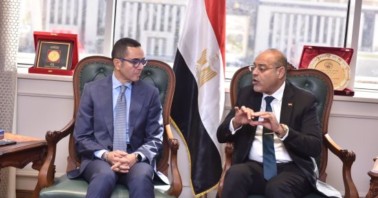 بحث إعفاءات جديدة لزيادة الاستثمار المحلى والأجنبى.. تفاصيل لقاء الوزيرين