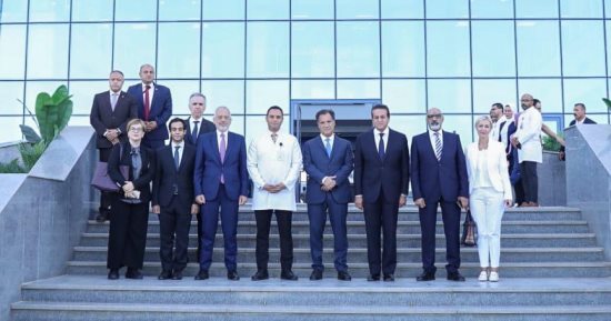 خالد عبد الغفار ووزير صحة اليوناني يتفقدان مستشفى العاصمة الإدارية الجديدة