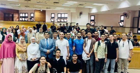 كلية علوم التغذية بجامعة حلوان تنظم ندوة حول الذكاء الاصطناعى والتغذية العلاجية