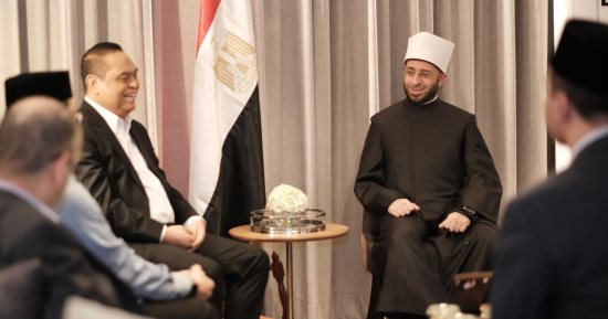وزير الأوقاف يستقبل وزير الإصلاح البيروقراطي وتنمية الموارد البشرية الإندونيسي السابق