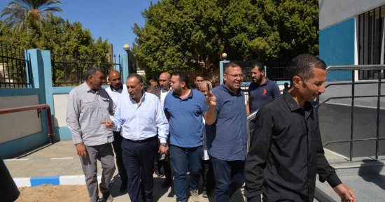 محافظ أسيوط يتفقد وحدة طب الأسرة بقرية الواسطى بتكلفة 60 مليون جنيه