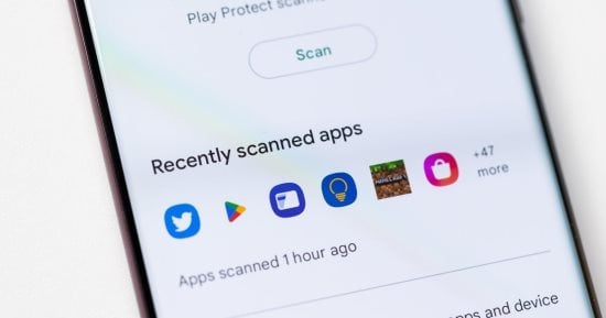 جوجل تعمل على ميزة أمان تمنعك من تعطيل Play Protect أثناء إجراء المكالمة