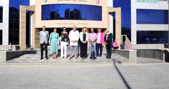 مُستشفى الثدى بـ"أورام جامعة القاهرة" يستقبل وفدًا من الوكالة الدولية لأبحاث السرطان