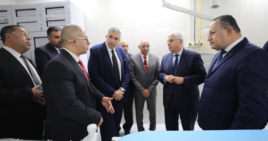 وزير التعليم العالي يفتتح مشروعات تعليمية وصحية بجامعة الإسكندرية 