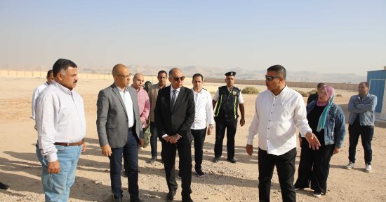 محافظ المنيا يتفقد مشروعات تسمين الدواجن والمجزر الآلى بالمنطقة الصناعية