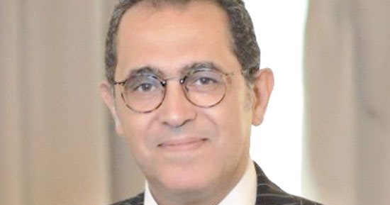 باحث اقتصادي يدعو لإعادة النظر في منظومة الدعم وتحويلها إلى زيادات بالأجور