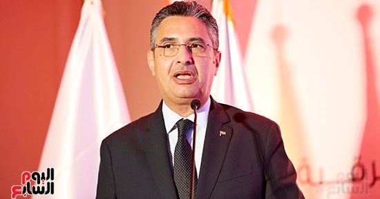 وزير التموين: الرئيس السيسى يولى اهتماما كبيرا لعملية توفير الأمن الغذائى