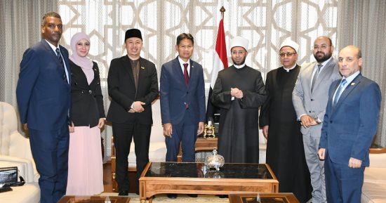وزير الأوقاف خلال استقباله سفير بروناى: نرعى أبناء السلطنة الدارسين بالأزهر