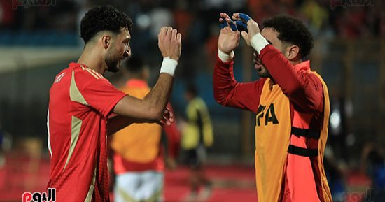الأهلي بطل "نص الأرض"