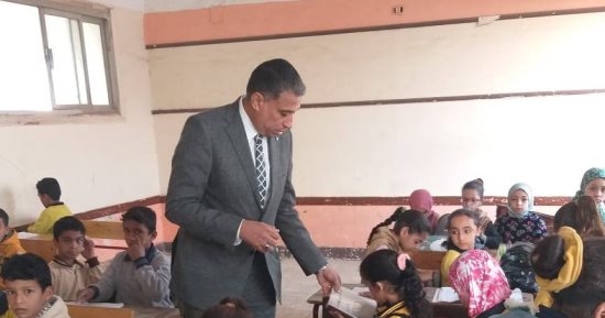 وكيل "تعليم الجيزة" يتسلم مهام عمله ويعقد اجتماعات مع الإدارات