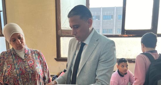 مدير تعليم الجيزة يشدد على حصر نسب الغياب وتطبيق لائحة الانضباط والتحفيز