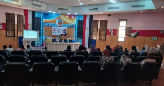 وكيل صحة الوادى الجديد يتابع مبادرة الألف يوم الذهبية لدعم الفرق الطبية  