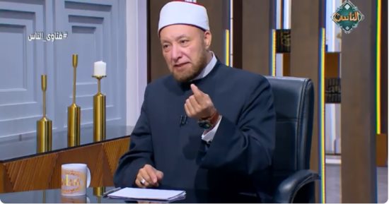 البسملة في بداية الصلاة تنطق جهرًا أم سرًا؟ أمين الفتوى يُجيب