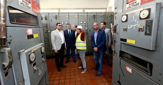 زيارة مفاجئة لوزير الإسكان ومحافظ الجيزة بمحطة رفع صرف صحى الهرم الحلزونية
