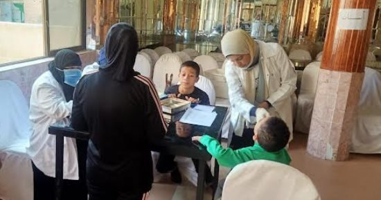 مبادرة بداية.. جامعة القناة تنظم قافلة طبية بنقابة المعلمين بالإسماعيلية