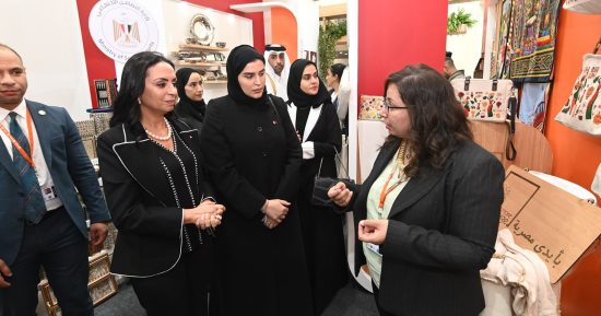 وزيرة التضامن ووزيرة التنمية الاجتماعية بقطر يتفقدان معرض ديارنا