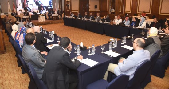 التعليم العالى: مائدة مستديرة حول تطوير مشاريع صغيرة بمجال الطاقة المتجددة