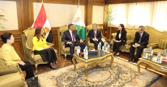 محافظ الجيزة يوقع خطاب النوايا لإقامة التوأمة مع مدينة نانجينج بالصين