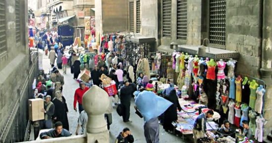 أقدم سوق في مصر لجهاز العرائس.. شارع الغورية هتلاقي فيه كل حاجة من الأبرة للصاروخ