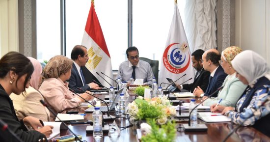 وزير الصحة: إنشاء نظم صحية قوية تساعد فى تحسين خدمات الرعاية الصحية