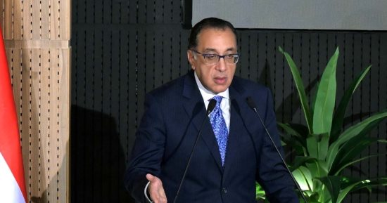 رئيس الوزراء يلتقى رؤساء اللجان النوعية بمجلس النواب