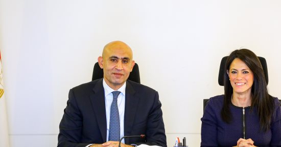 وزيرا "التخطيط والتعليم" يناقشان احتياجات تحسين جودة العملية التعليمية 