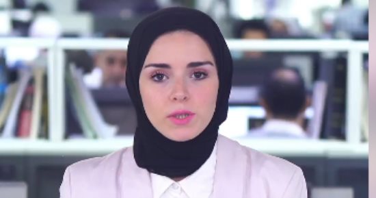 تسليم التابلت لطلاب المدارس الحكومية.. التعليم: عهدة شخصية لدى الطالب.. فيديو