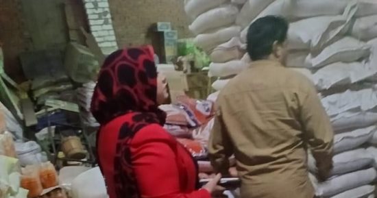 ضبط سلع غذائية داخل مخزن غير مرخص بغرض الاحتكار فى الجيزة