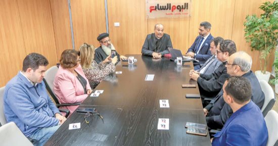 أعضاء مجلس كنائس مصر فى ندوة «اليوم السابع»: الكنائس تلعب دورا محوريا فى خدمة المجتمع.. القس يشوع بخيت يشيد بدور اليوم السابع فى نشر الوعى المجتمعى.. والأب يوحنا سعد: نحن نعيش أزهى عصور المواطنة والانفتاح 