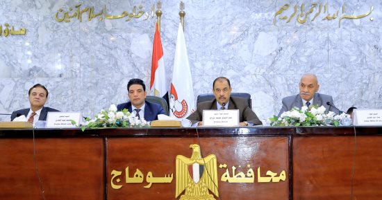 محافظ سوهاج يشدد على ضرورة جاهزية الوحدات المحلية لمواجهة الأمطار والسيول