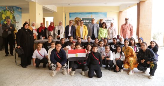 رئيسة "القومى للطفولة" ومحافظ القاهرة يشهدان عددًا من الأنشطة بالأسمرات